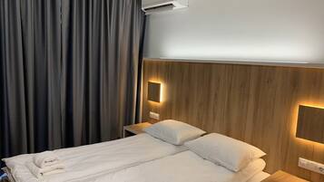 2 bedrooms, iron/ironing board, travel crib, free WiFi