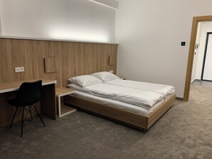 2 bedrooms, iron/ironing board, travel crib, free WiFi