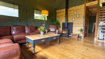 Cabin | Living room