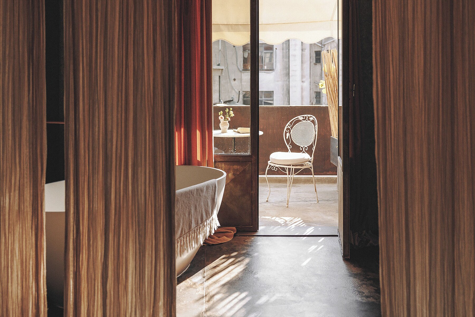 Intimate with Balcony | Bathroom | Bathtub, free toiletries, hair dryer, bathrobes