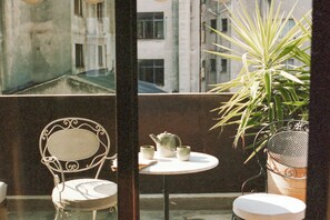 Deluxe tweepersoonskamer, balkon | Terras