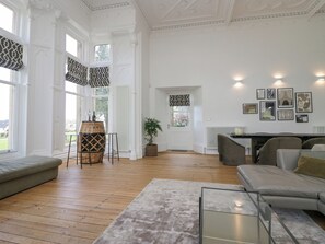 Cottage | Living area