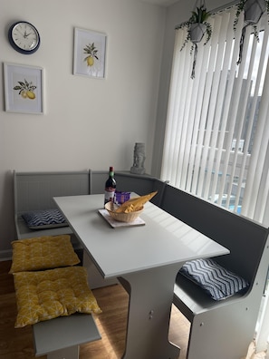 Apartment | Private kitchen | Fridge, microwave, oven, stovetop - The Paisley Penthouse - Stunning View of the Abbey (Paisley)