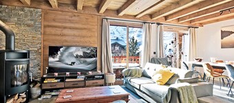 Family chalet in Les Menuires, sauna, parking, close to ski slopes