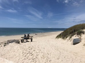 Beach nearby - Charming Seaside House, 3 Bedrooms, 250m from Beach, Private Garden, Terrace, Bike Garage (L'Épine)