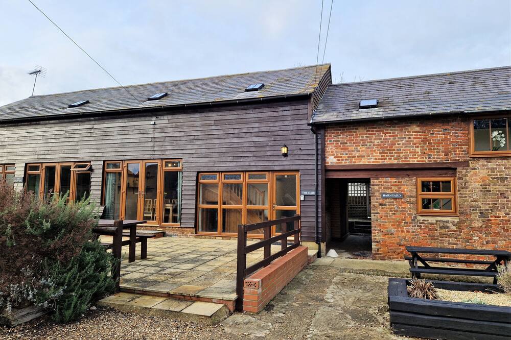 The Dairy - a thee bedroom, one bathroom that sleeps 5 guests in 3 bedrooms
