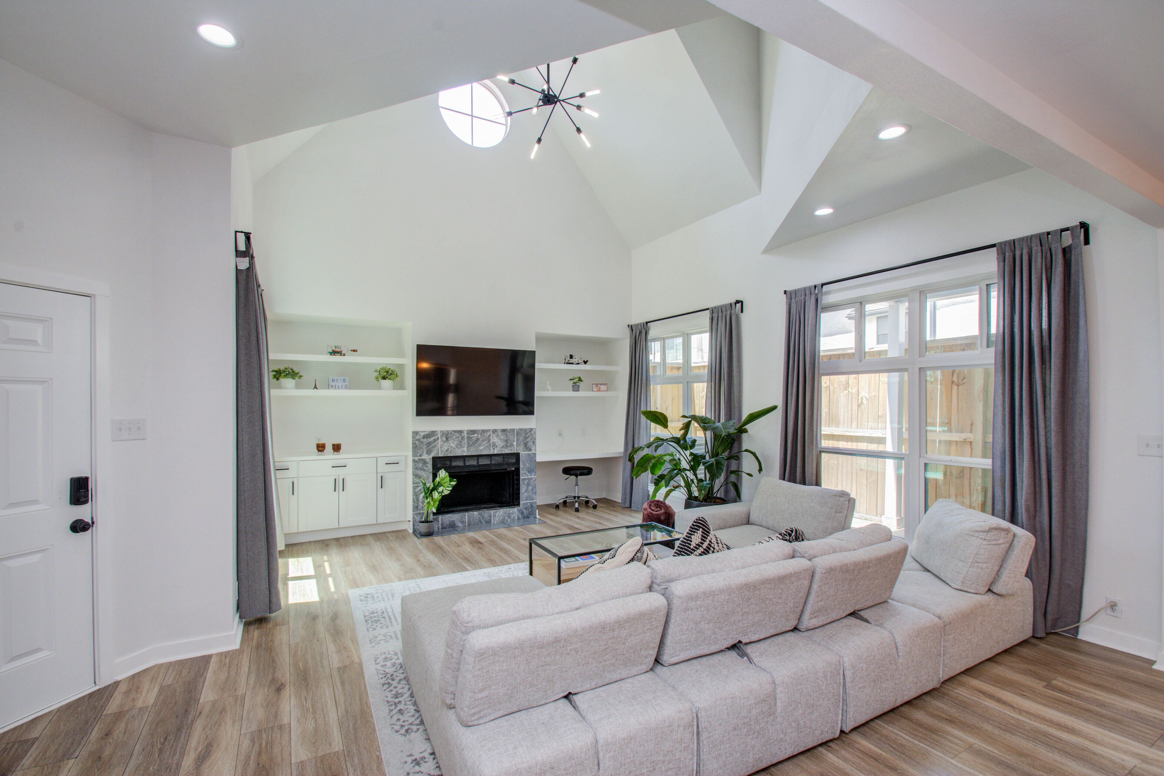 Luxurious Galleria Townhouse | 2BR & 2.5BA