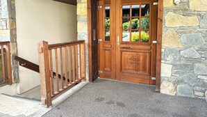 Exterior detail - T2 Apartment with Large Terrace and Pets Allowed (Samoëns)