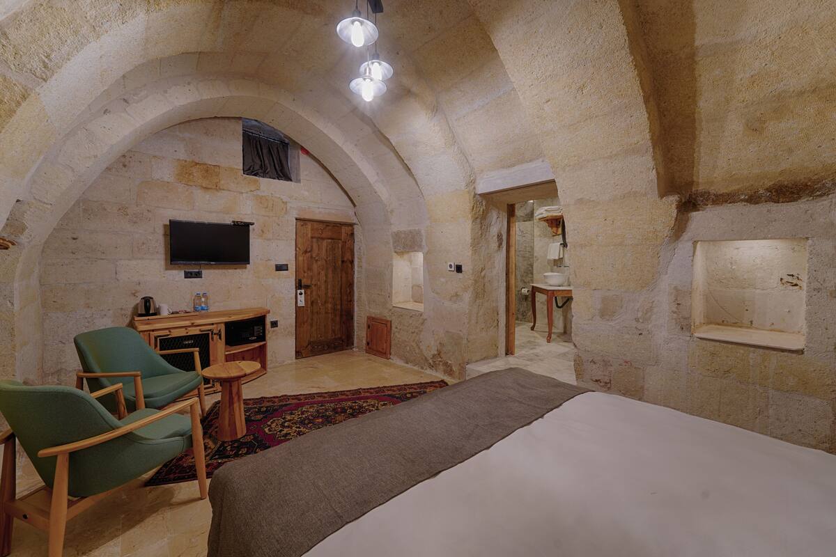 Habitación Confort, 1 cama de matrimonio grande, no fumadores | Ropa de cama de alta calidad, minibar, caja fuerte y escritorio