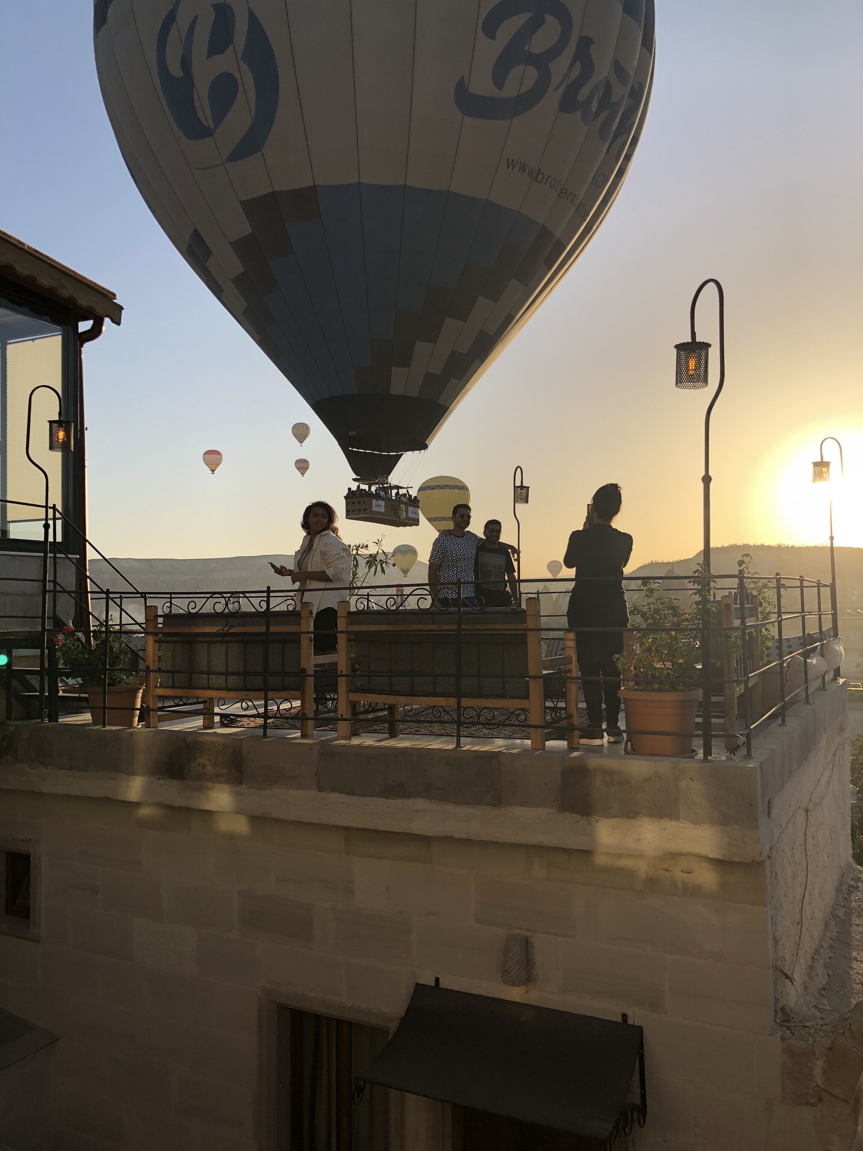 Foto - Concept Cave House