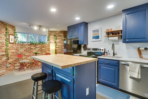 Renovated Studio on 5 Acres - Near Vineyards!