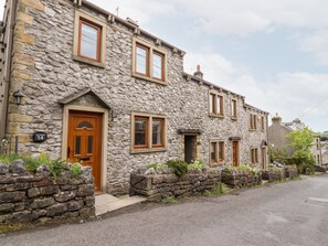 Cottage | Interior - Top House (Settle)
