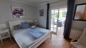 3 bedrooms, in-room safe, desk, iron/ironing board