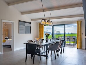 Cottage | Private kitchen | Fridge, dishwasher, electric kettle, toaster