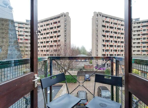 Basic Apartment, 2 Double Beds | Balcony