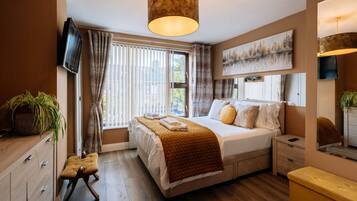 Basic House, Multiple Beds | 2 bedrooms, iron/ironing board, bed sheets