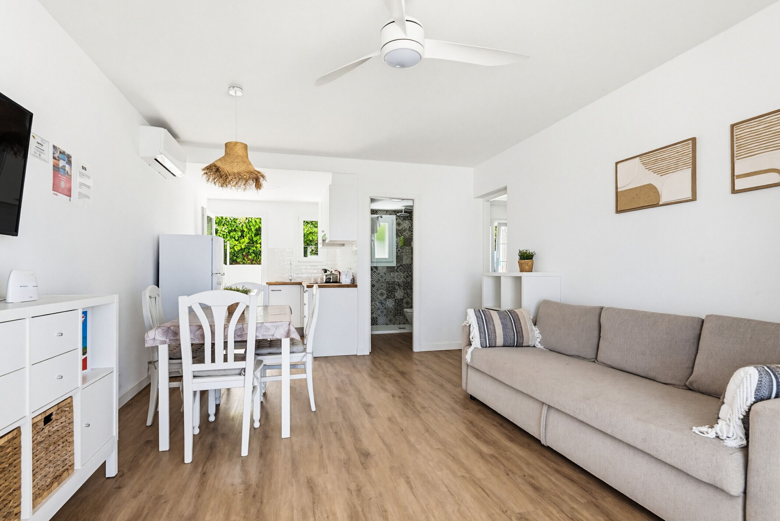 Appartement à 200 M De La Plage, Avec Climatisation Et Terrasse. - Es Mercadal