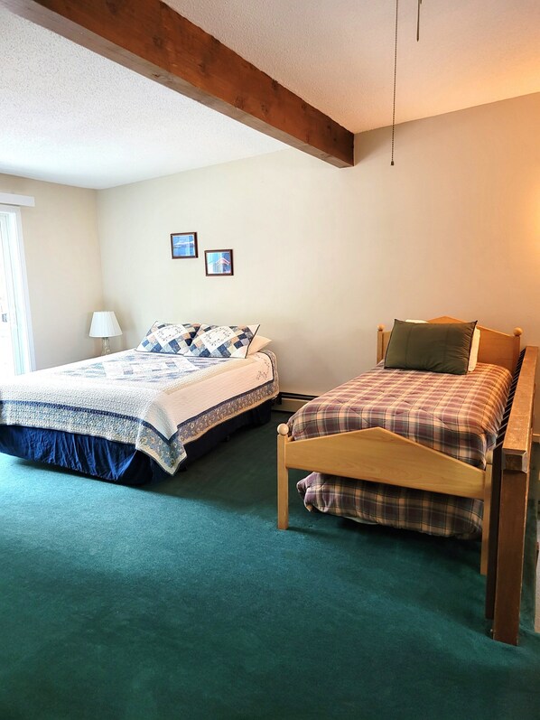 2 bedrooms, iron/ironing board, internet, bed sheets