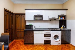 1 bedroom, desk, soundproofing, free WiFi
