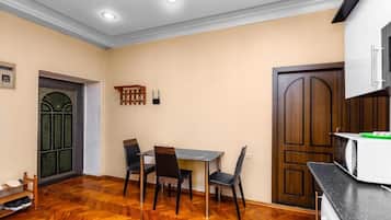 1 bedroom, desk, soundproofing, free WiFi