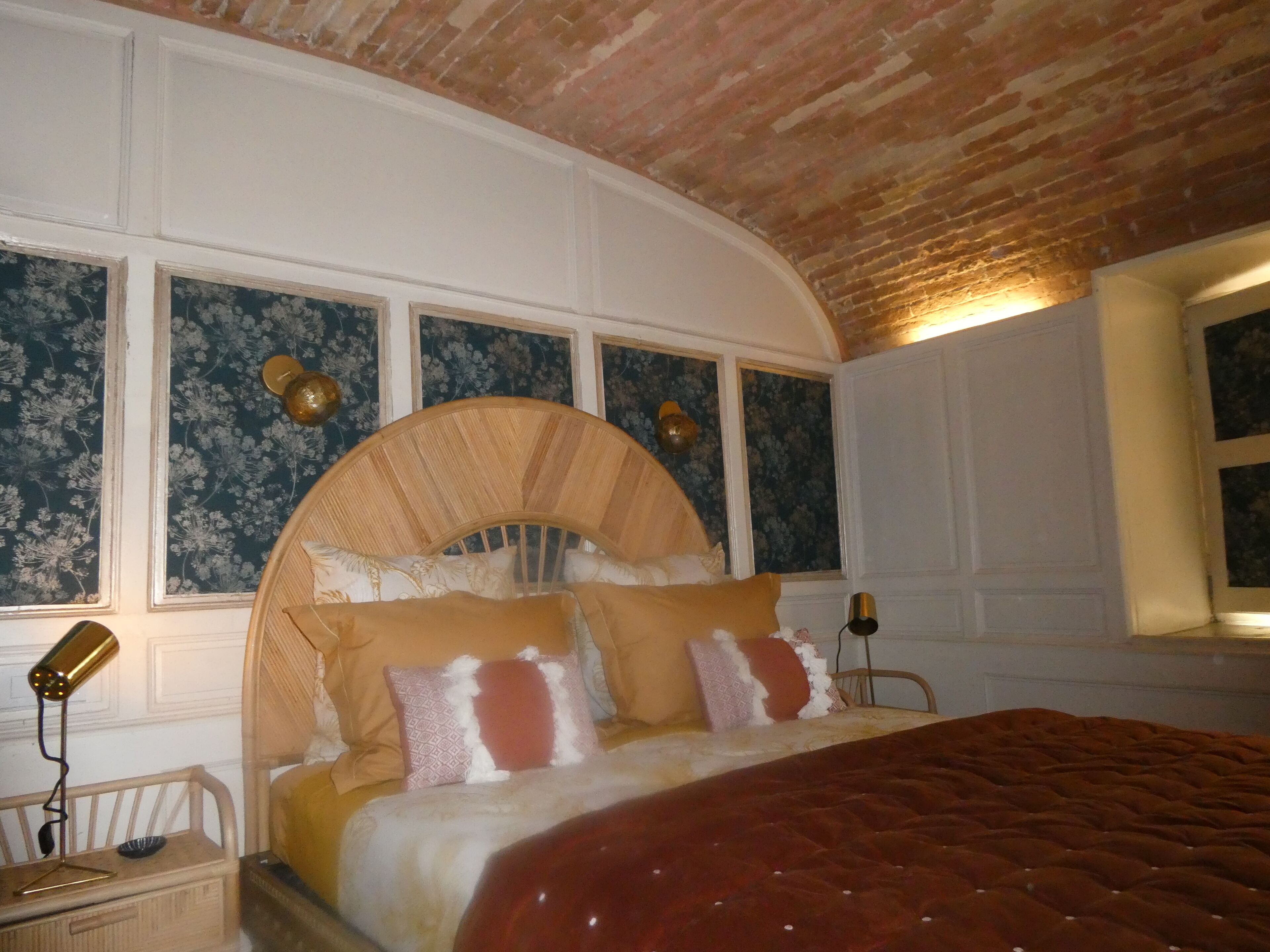 1 bedroom, desk, iron/ironing board, WiFi