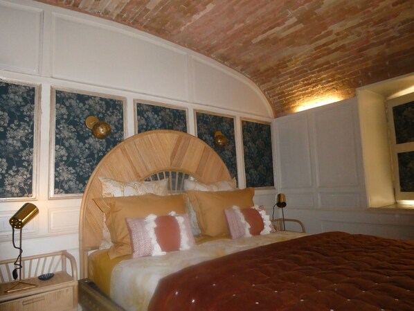 1 chambre, bureau, fer et planche à repasser, Wi-Fi