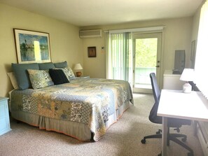 2 makuuhuonetta, silitysrauta/-lauta, vauvan matkasänky, internet