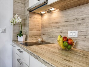 Departamento (One Bedroom Apartment with Terrace) | Cocina privada | Refrigerador 