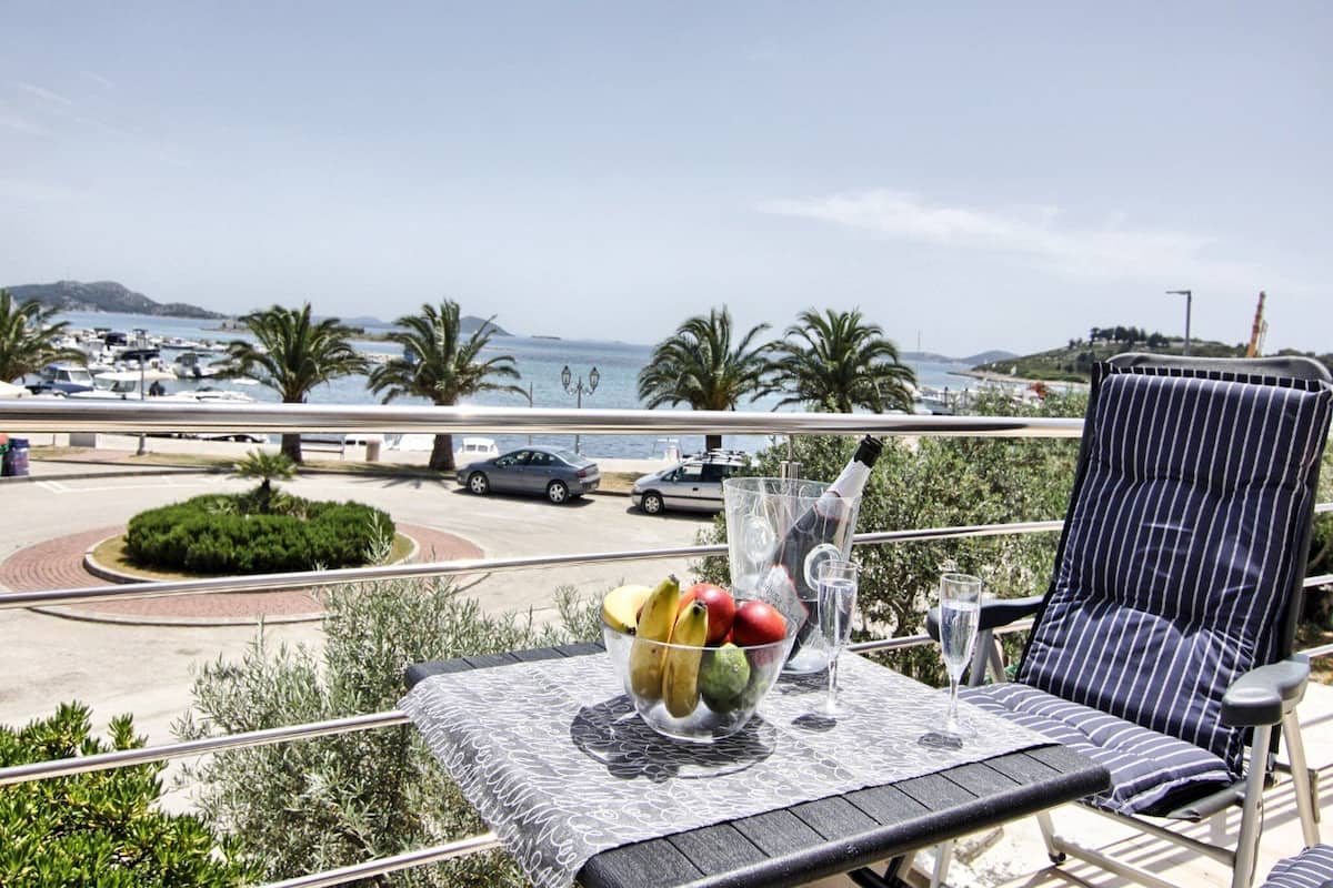 Leilighet (One Bedroom Apartment with Terrace an) | Balkong