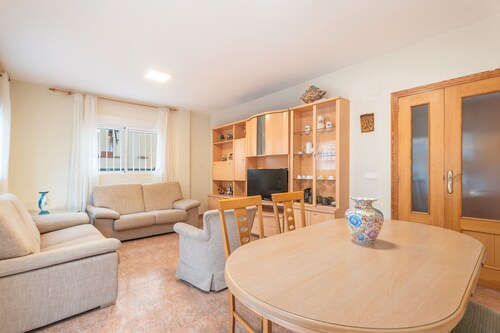 Maison de vacances Adosado Eden Santa Marta Cullera avec vue sur la mer et piscine partagée.