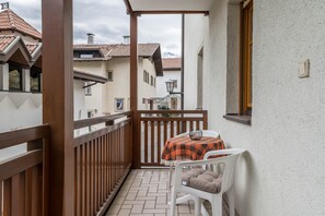 Outdoor dining - 'Taufner Apartment C 106' with Mountain View, Garden & Wi-Fi (Partschins)