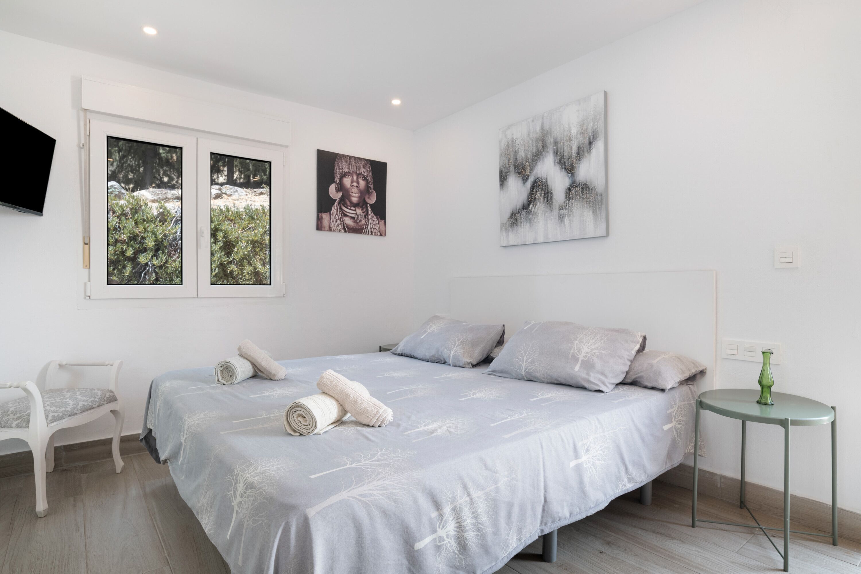 5 多间卧室、免费 WiFi、床单、轮椅无障碍