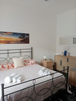3 Schlafzimmer, Bügeleisen/Bügelbrett, kostenloses WLAN, Bettwäsche