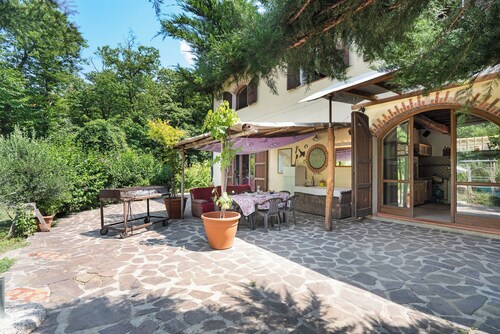 Ferienhaus CasaMasa mit privatem Garten, Pool und WLAN