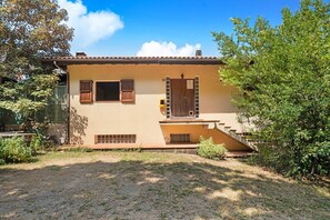 Exterior - Vacation Home CasaMasa with Private Garden, Pool & Wi-Fi (Mulazzo)