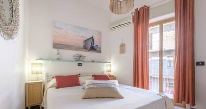 Holiday Home 'La Marchese' close to the Beach with Terrace & Wi-Fi