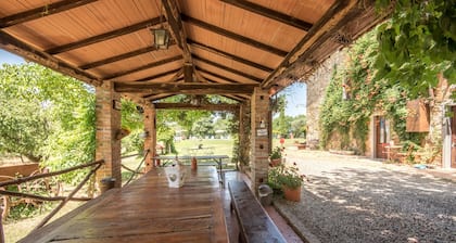 Holiday Apartment 'Trilocale Elisa' with Pool, Garden & Wi-Fi