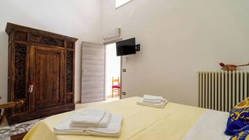 1 bedroom, iron/ironing board, bed sheets