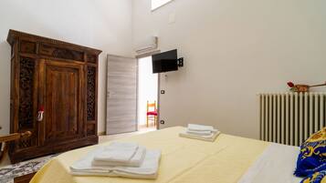1 Schlafzimmer, Bügeleisen/Bügelbrett, Bettwäsche