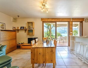 Unclassified image, 4 of 14, button - T3 Apartment – Résidence Bellevue (Talloires-Montmin)