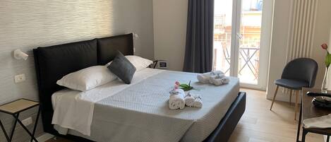 2 室のベッドルーム、WiFi