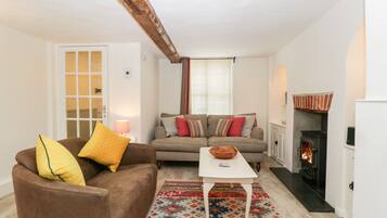 Cottage | Living room