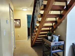 Interior - Official Seasons RMC Condo 22G - 2 bedrooms + loft - sleeps 8 - No Fees (Bartlett)
