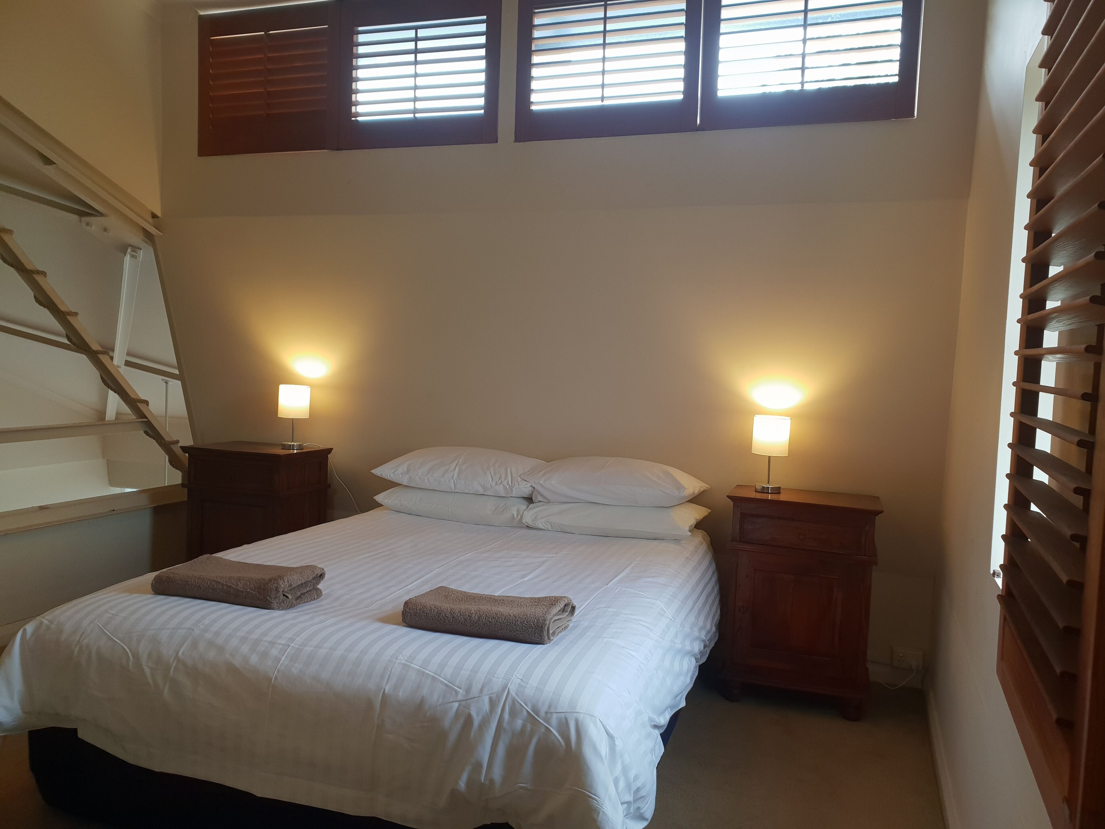 2 bedroom apartment in fabulous South Fremantle — image 15