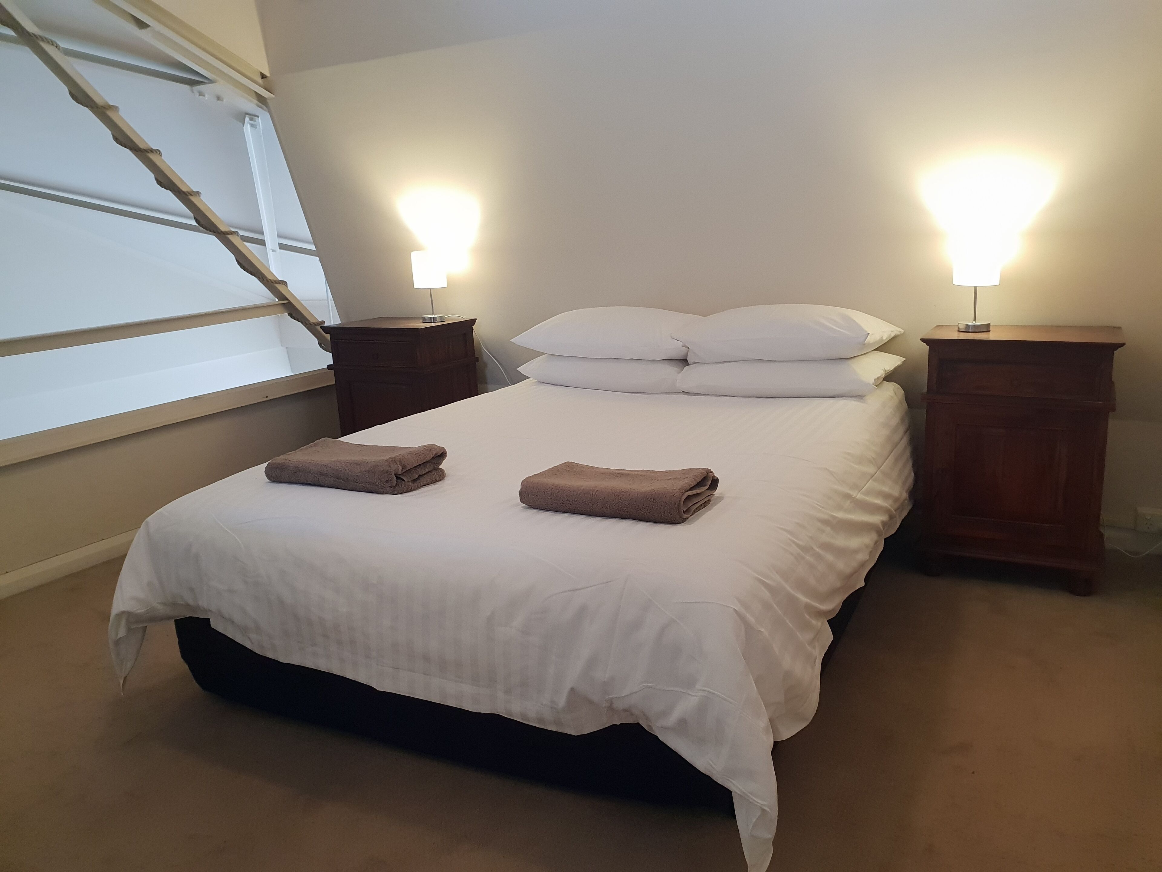 2 bedroom apartment in fabulous South Fremantle — image 7