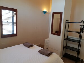 2 habitaciones, tabla de planchar con plancha y wifi gratis