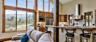 Mountain View Retreat -come play in the mountains 5 bedrooms