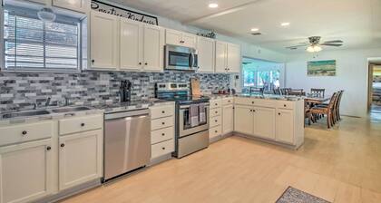 Waterfront Onalaska Retreat w/ Private Dock!