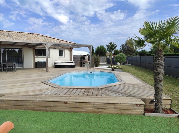 Piscine extérieure, piscine chauffée