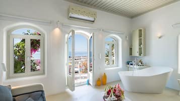 Suite superior, balcón, vistas al mar | Terraza o patio